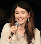 ‘My Face Is on Your Leg!’ and Other Shiny Moments with Jewel Staite